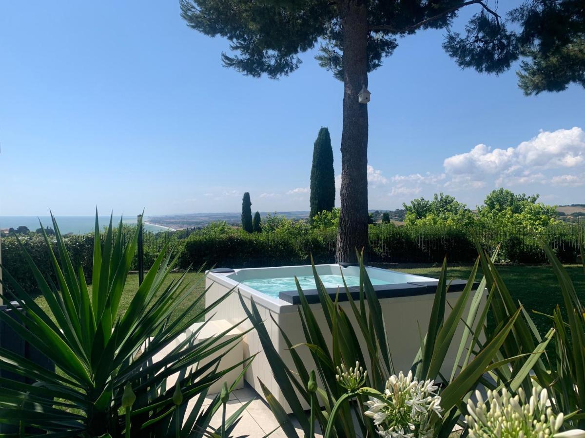 Bed and Breakfast Tra Gli Alberi E Il Mare Sirolo Exteriér fotografie