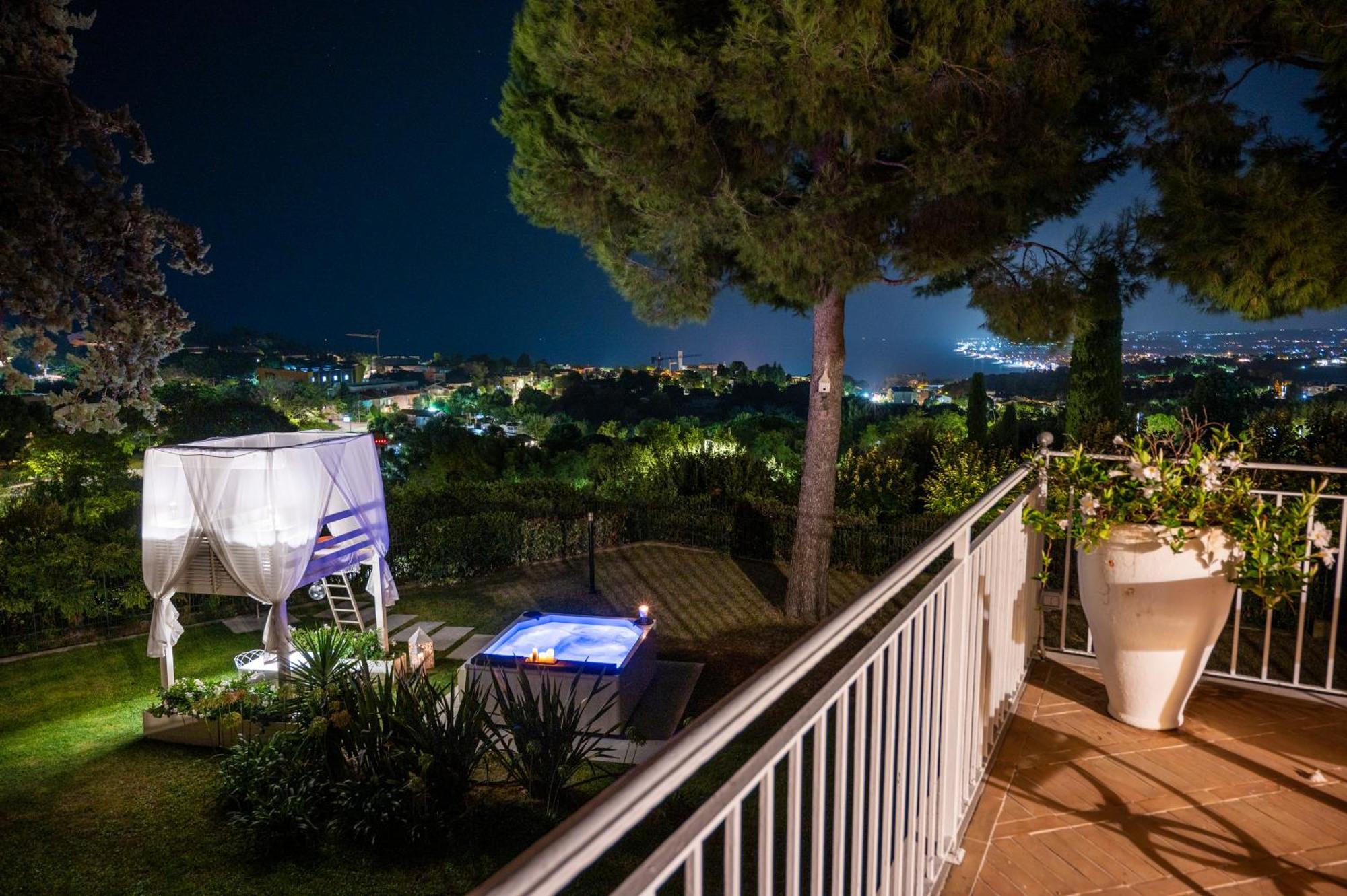 Bed and Breakfast Tra Gli Alberi E Il Mare Sirolo Exteriér fotografie